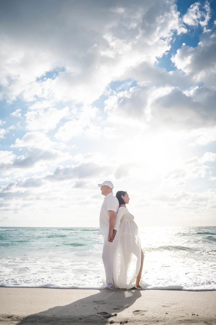 Capturing Love and Anticipation: A Maternity Photoshoot on Miami Beach